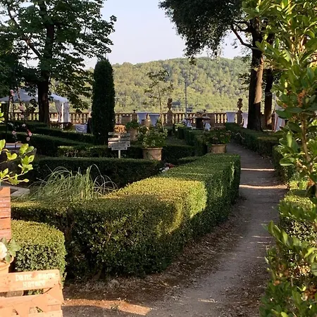 Chateau De Gard Pres D Uzes